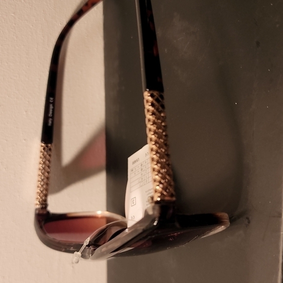 Designer sunglasses - Picture 6 of 8